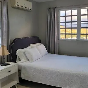 Apartment Beautiful House, Ac, 10min Hot Springs, Coamo